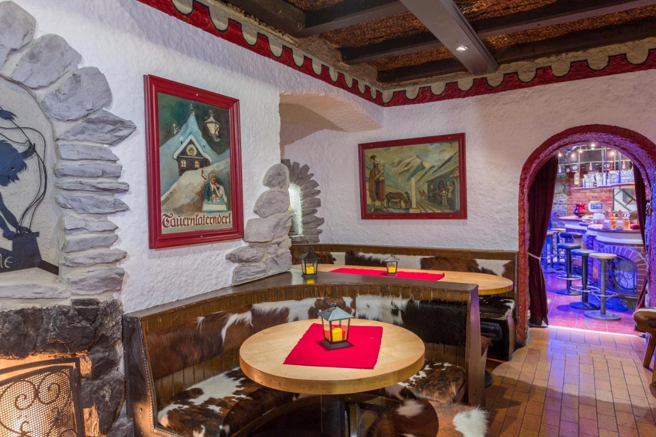 Party Hotel Taverne Obertauern Eksteriør billede